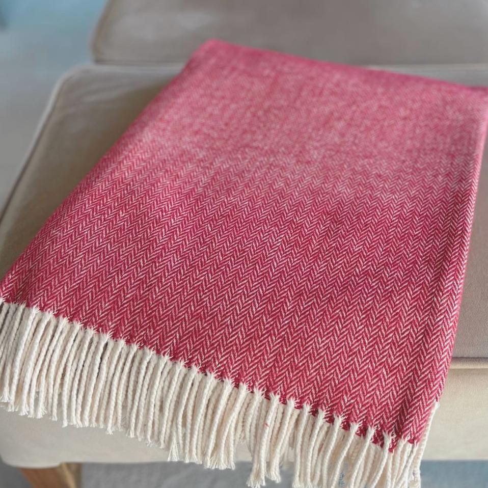 Blanked Zigzag Cherry 200x140cm