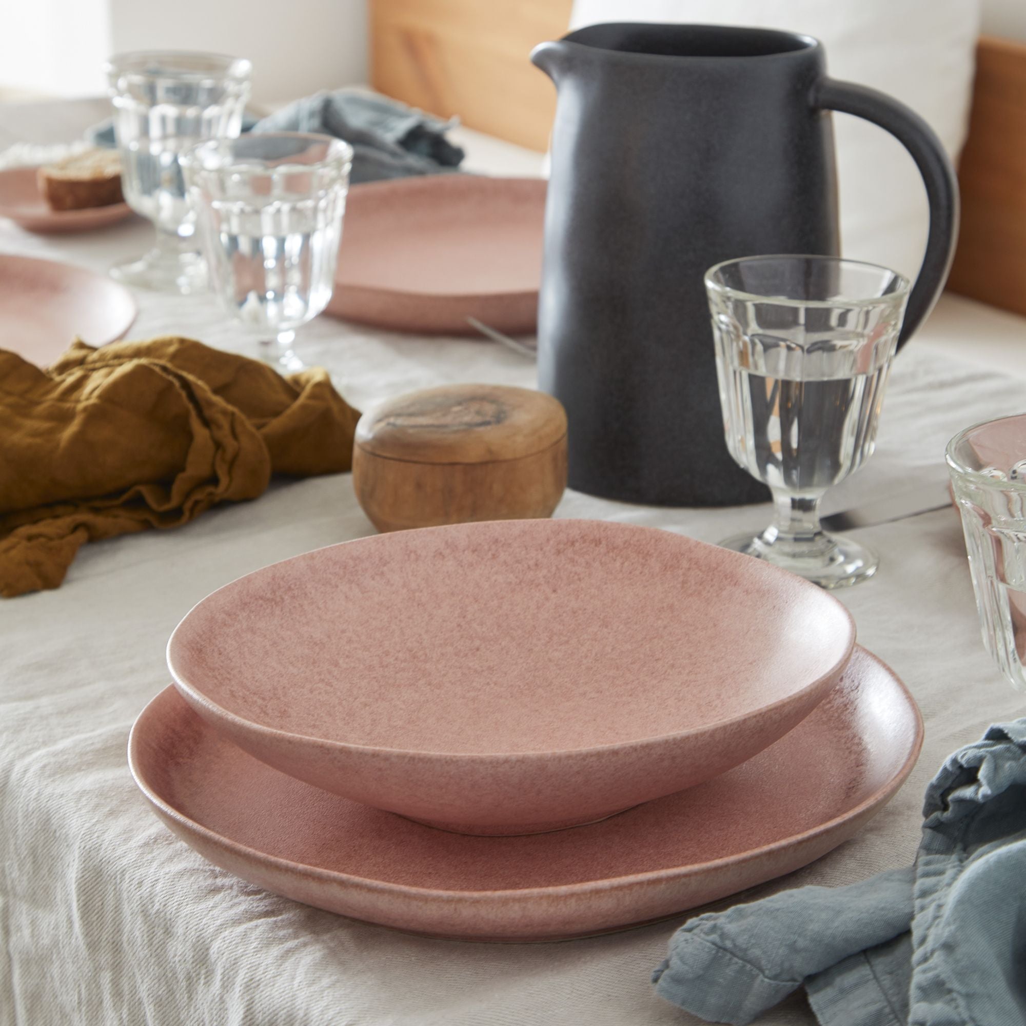 Soup / Pasta Plate Madeira Pink
