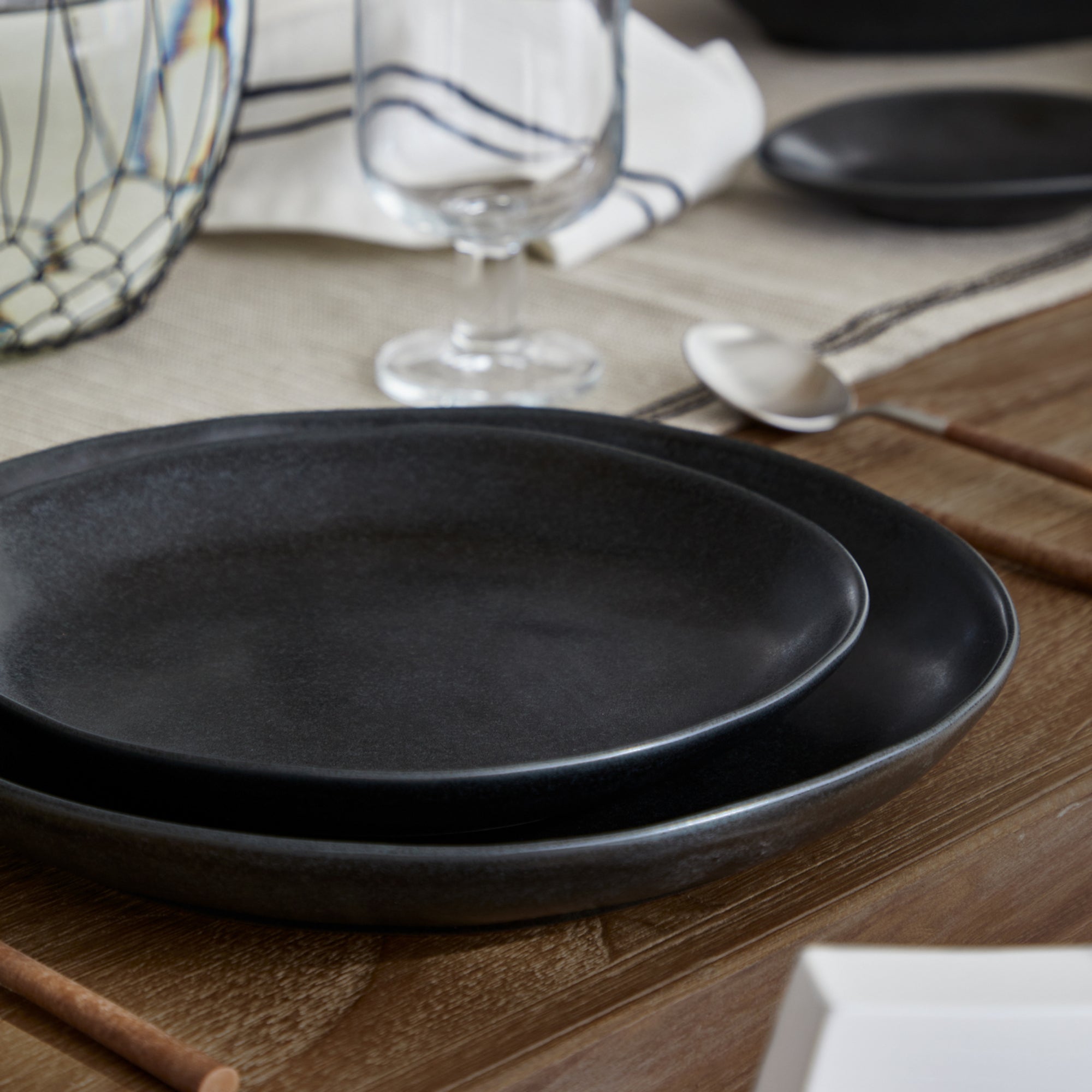 Salad /Dessert Plate Madeira Black