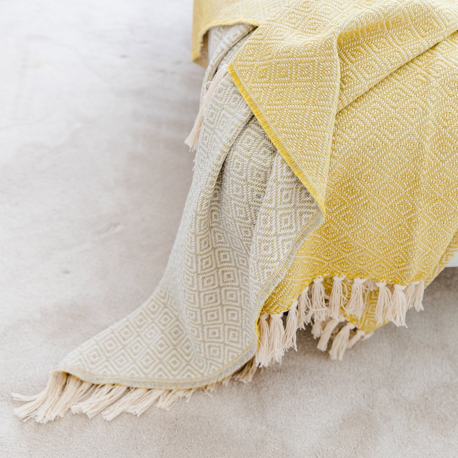 Manta Diamante Amarillo y Gris 180x150cm - SearaCollection